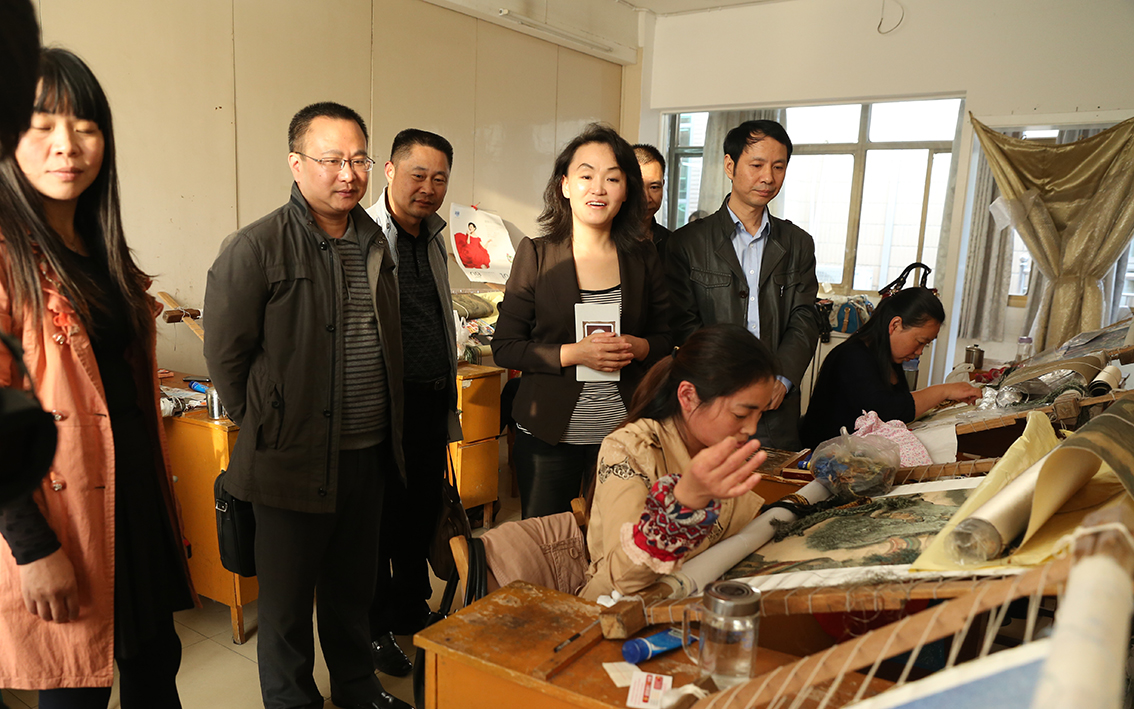 朱军成名师工作室挂牌：开启宝应人才培养与乱针绣艺术传承新篇2.jpg
